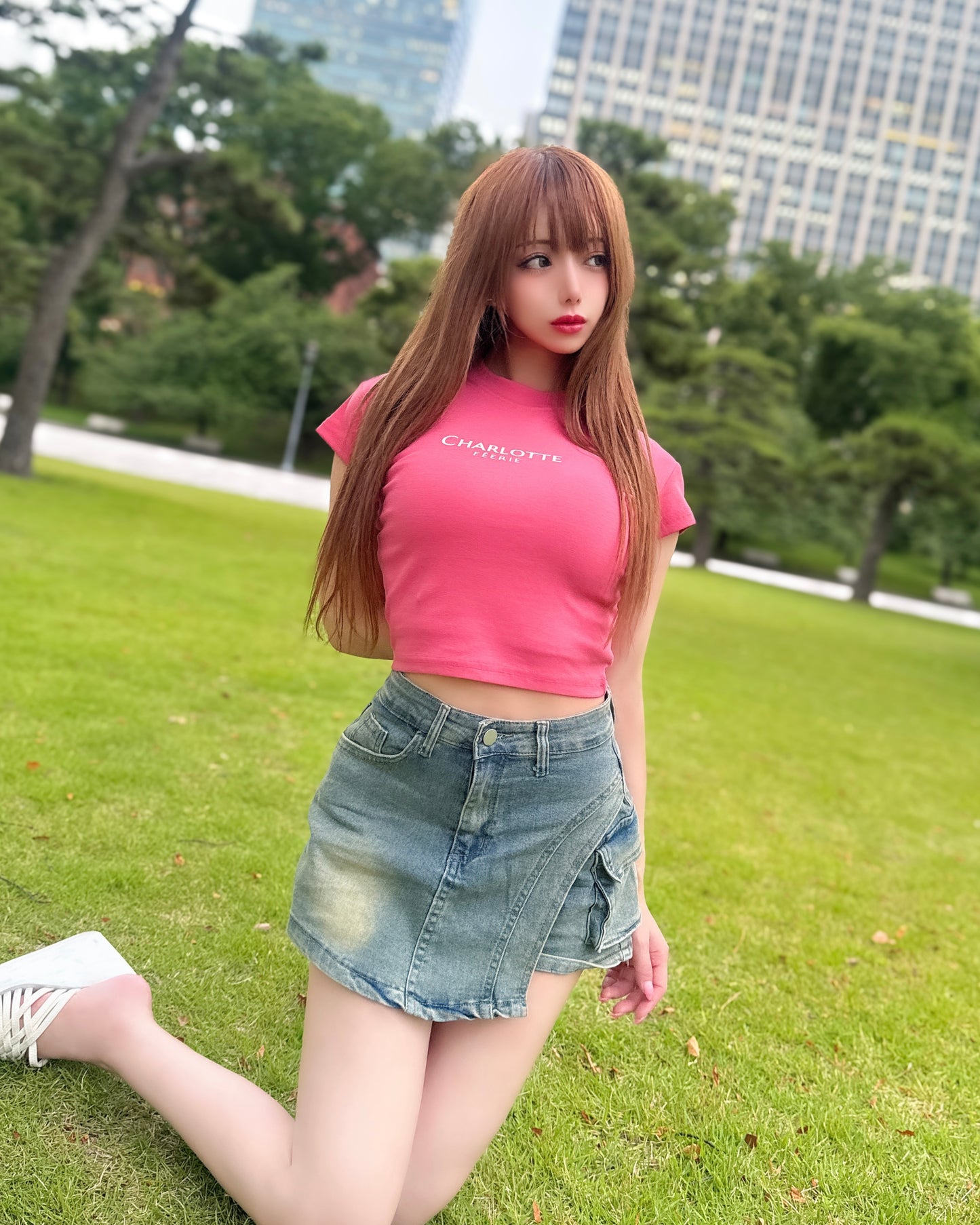 CHARLOTTE Barbie Pink Tシャツ
