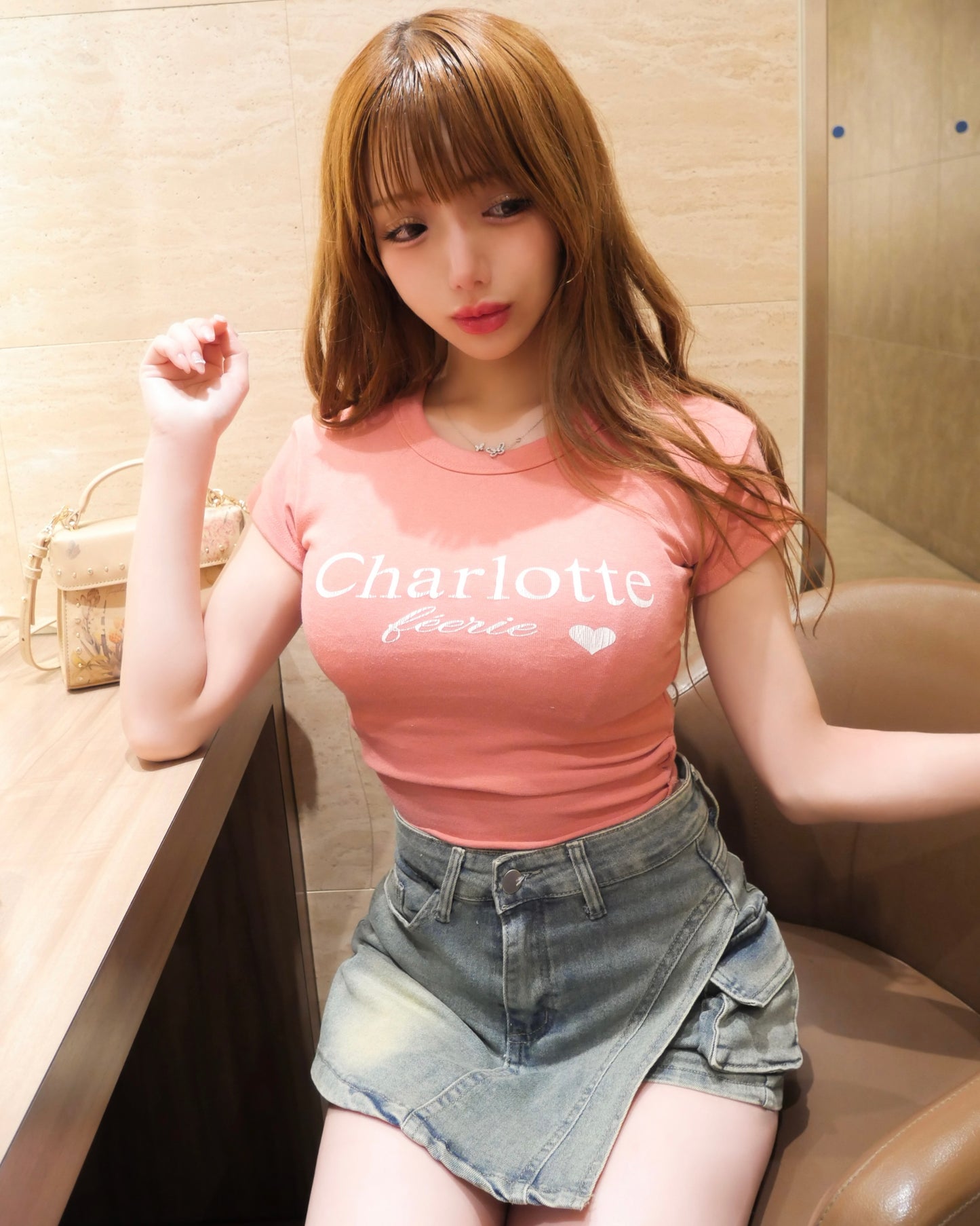 Charlotte ローズ・パールTシャツ