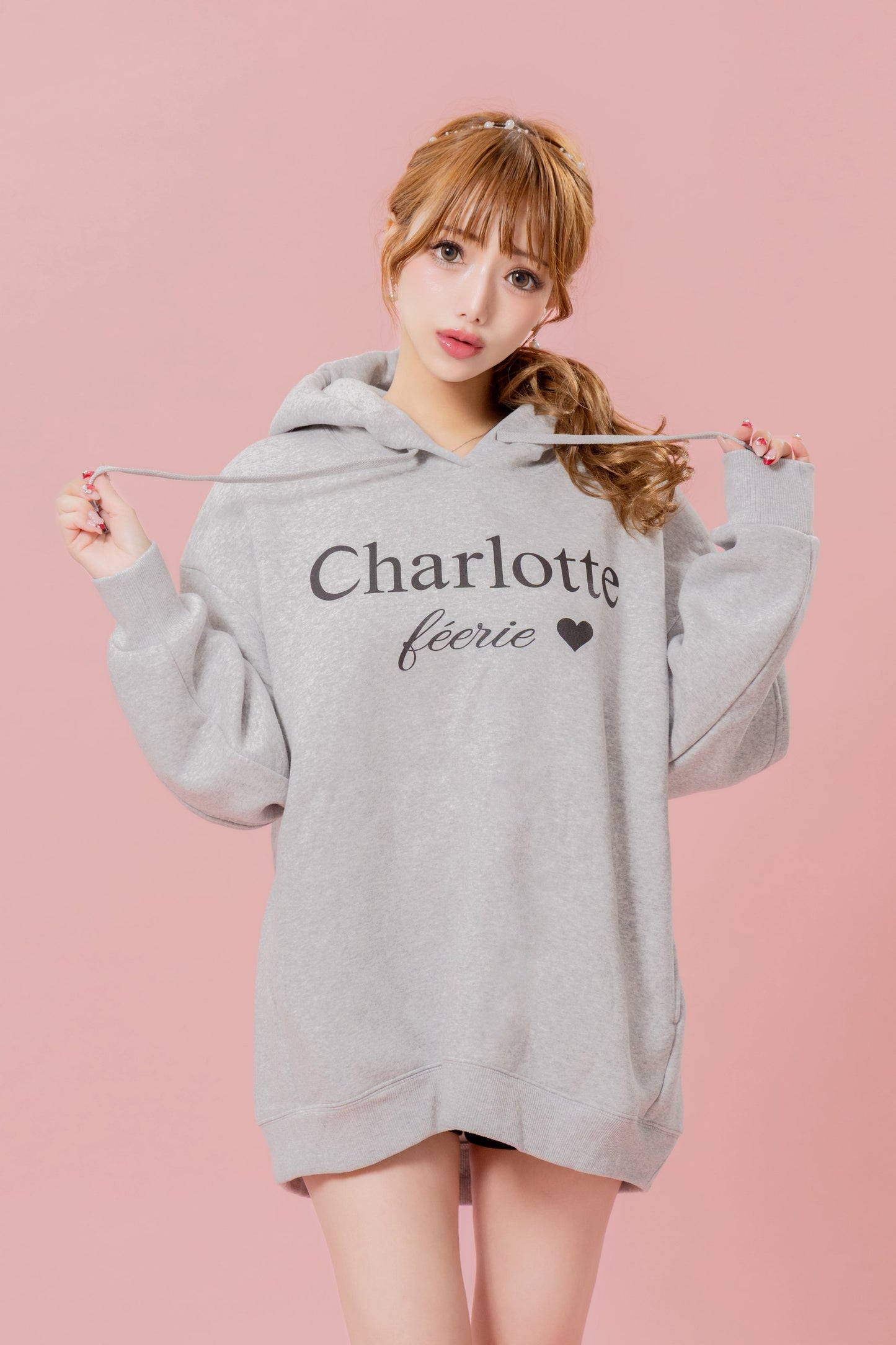 Charlotteロゴパーカー（グレー）　20%OFF