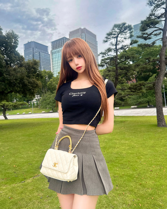 Charlotteクロップド丈Tシャツ （ブラック）