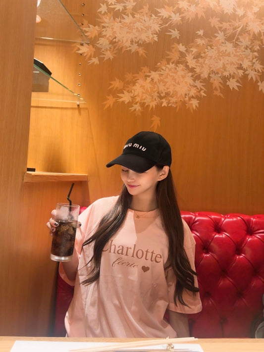 CharlotteロゴTシャツ（ピンク×ブラウン）