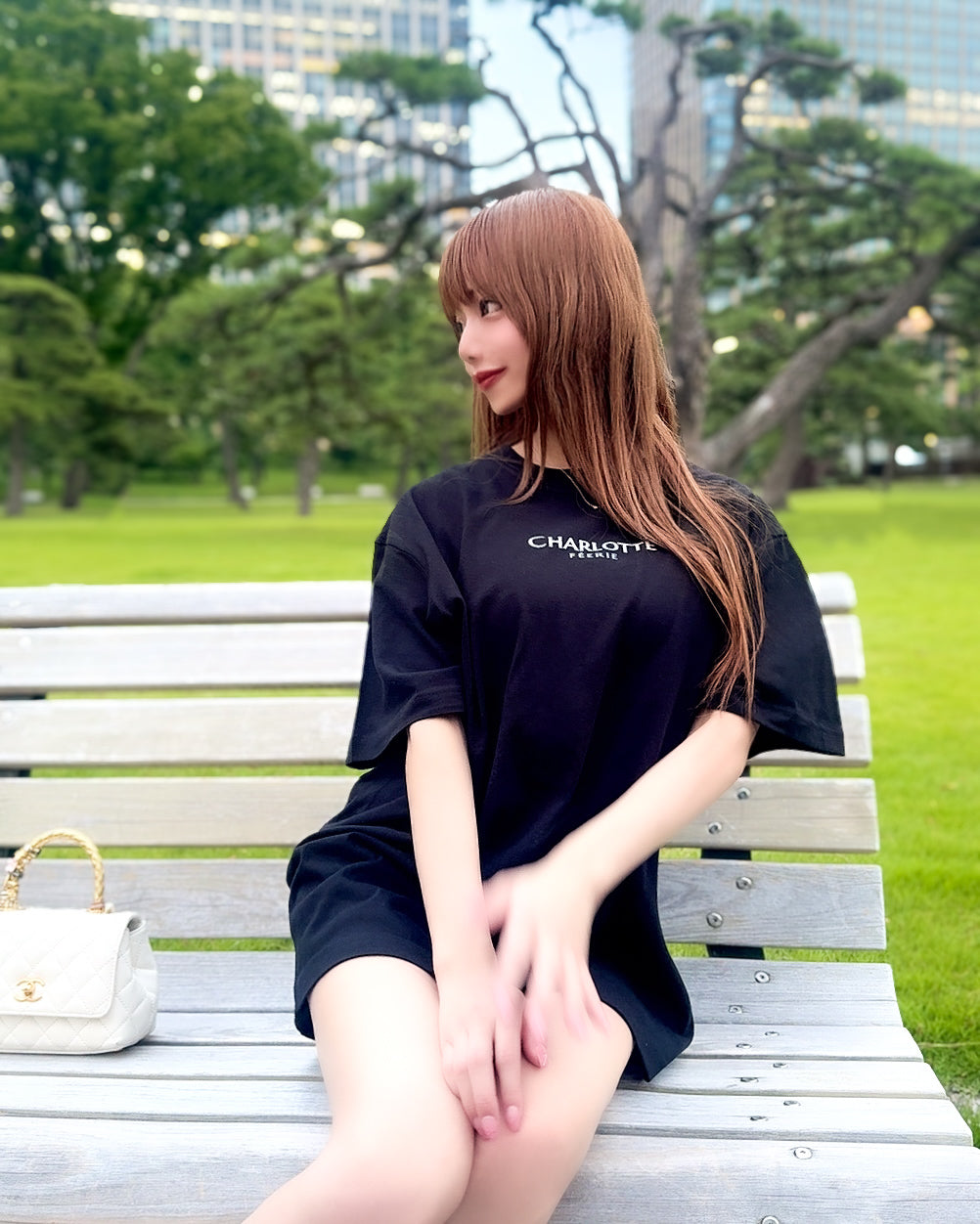 CHARLOTTE ロゴTシャツ