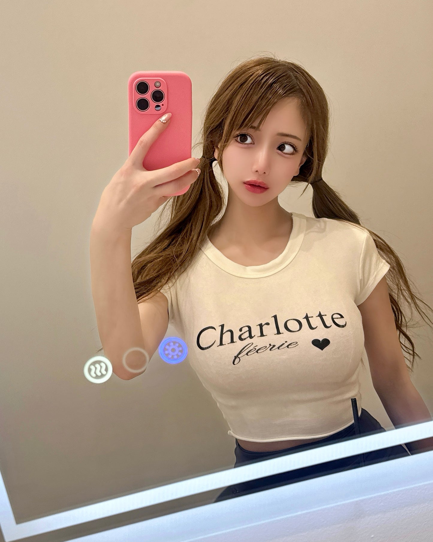 Charlotte ミルクホワイトTシャツ