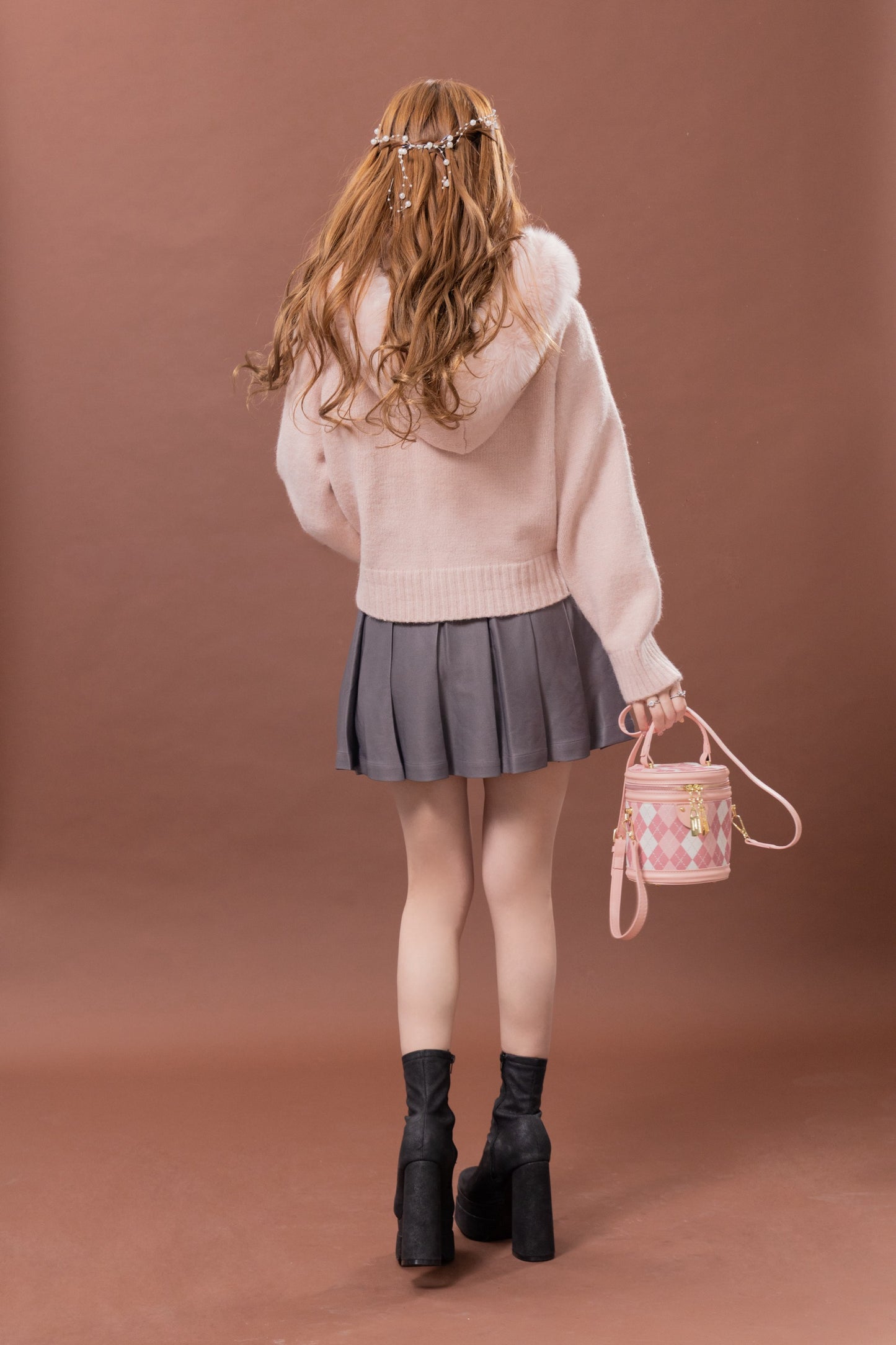 【受注販売】 Charlotte ふわふわファーニットカーディガン　10%OFF