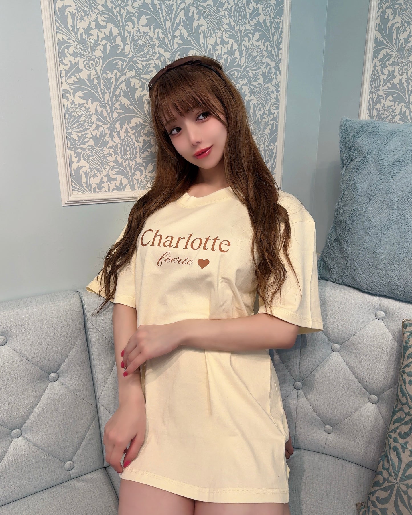 Charlotte ロゴTシャツ（ミルク）