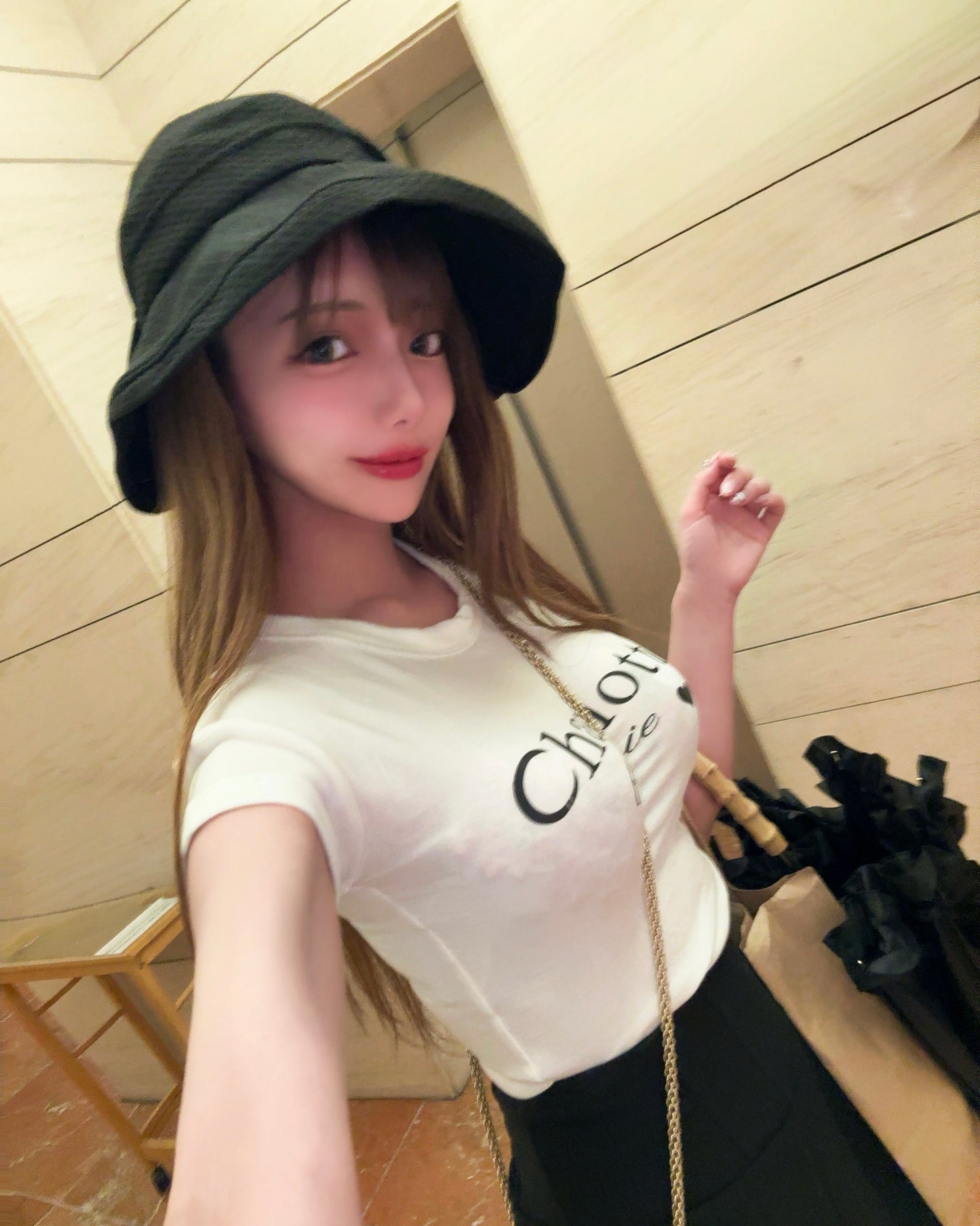 Charlotte ミルクホワイトTシャツ