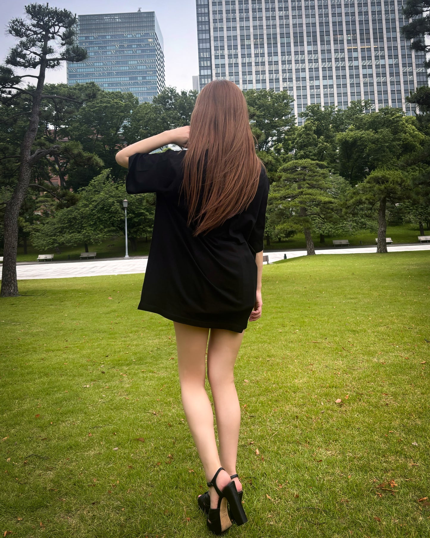 CHARLOTTE ロゴTシャツ